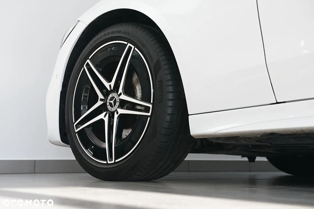 Mercedes-Benz Klasa C 300 4Matic T 9G-TRONIC AMG Line - 29