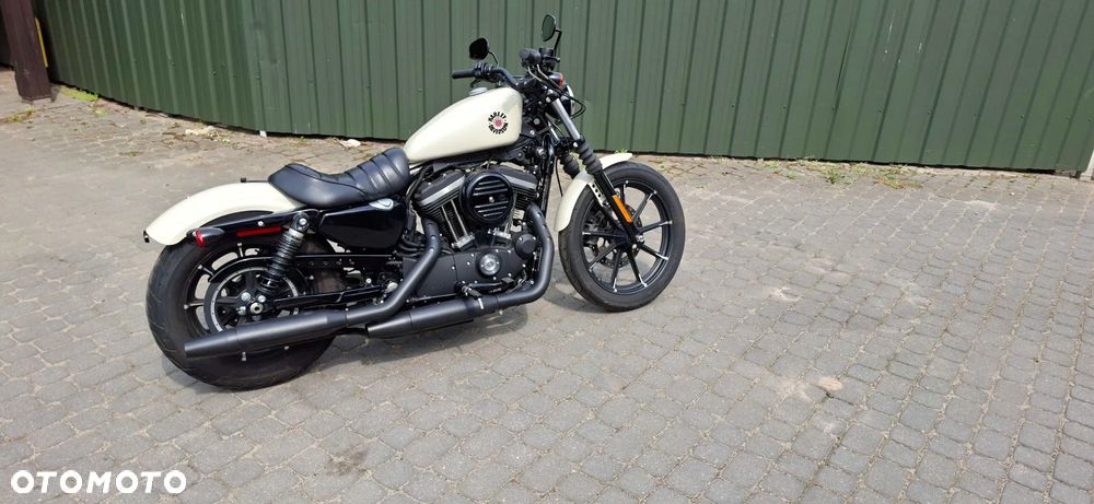 Harley-Davidson Sportster Iron 883 - 3