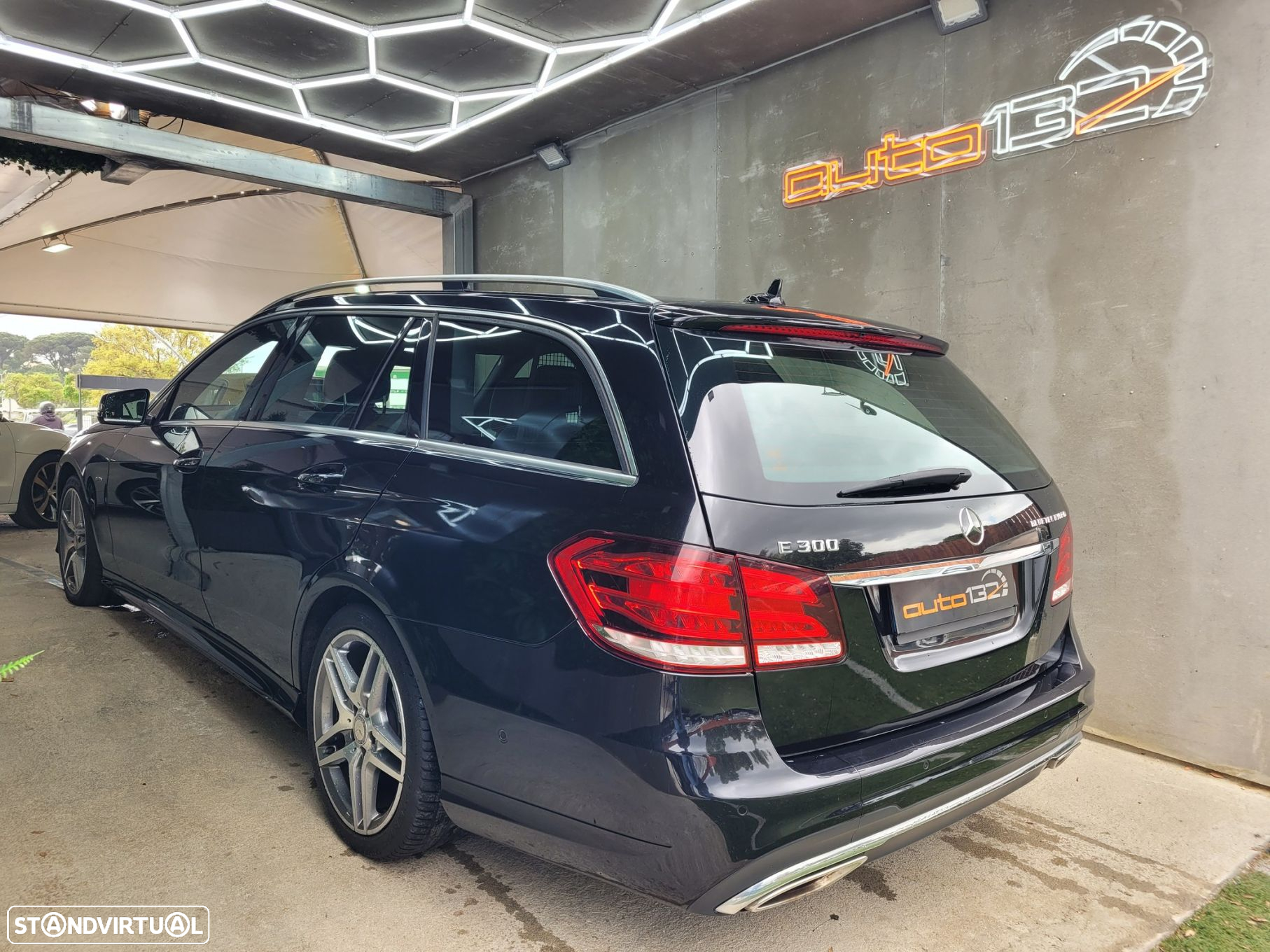 Mercedes-Benz E 300 Bluetec Hybrid Avantgarde - 4