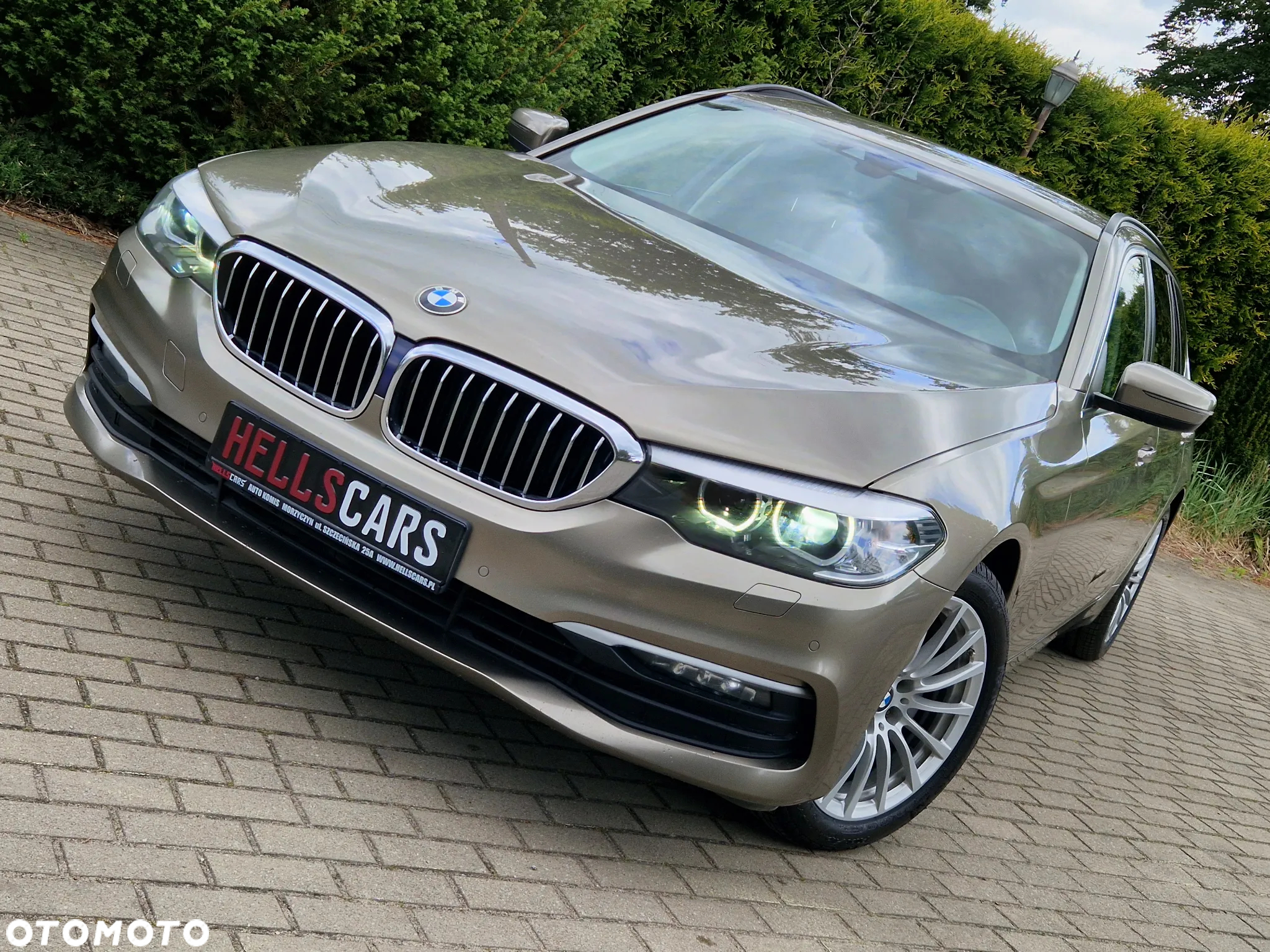 BMW Seria 5 520d xDrive Touring - 2