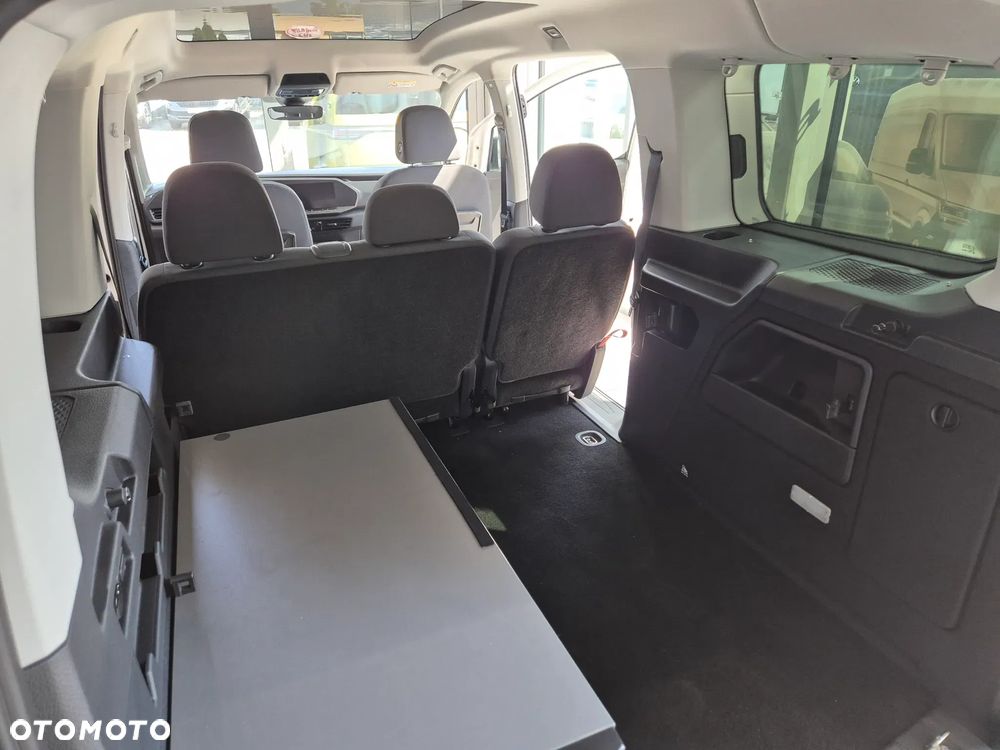 Volkswagen Caddy California - 32