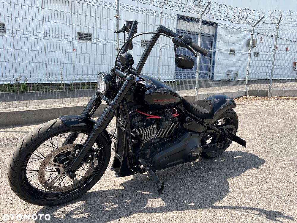 Harley-Davidson Softail Street Bob - 20