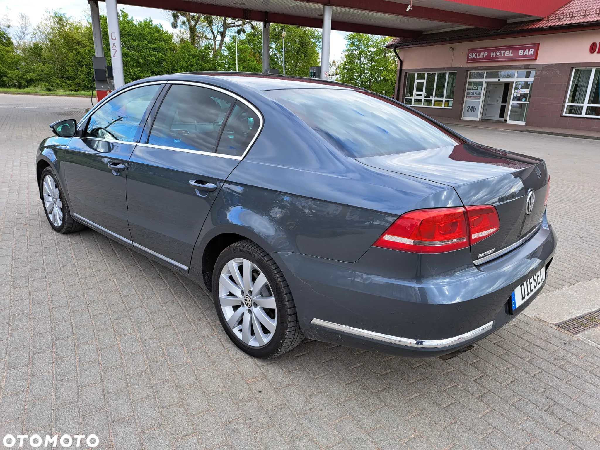Volkswagen Passat - 11
