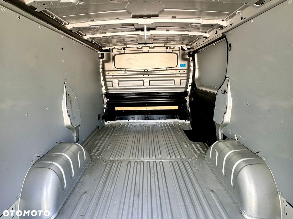 Opel VIVARO L2H1 / - 27