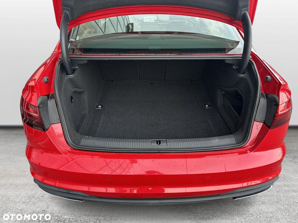 Audi A4 Limousine - 9