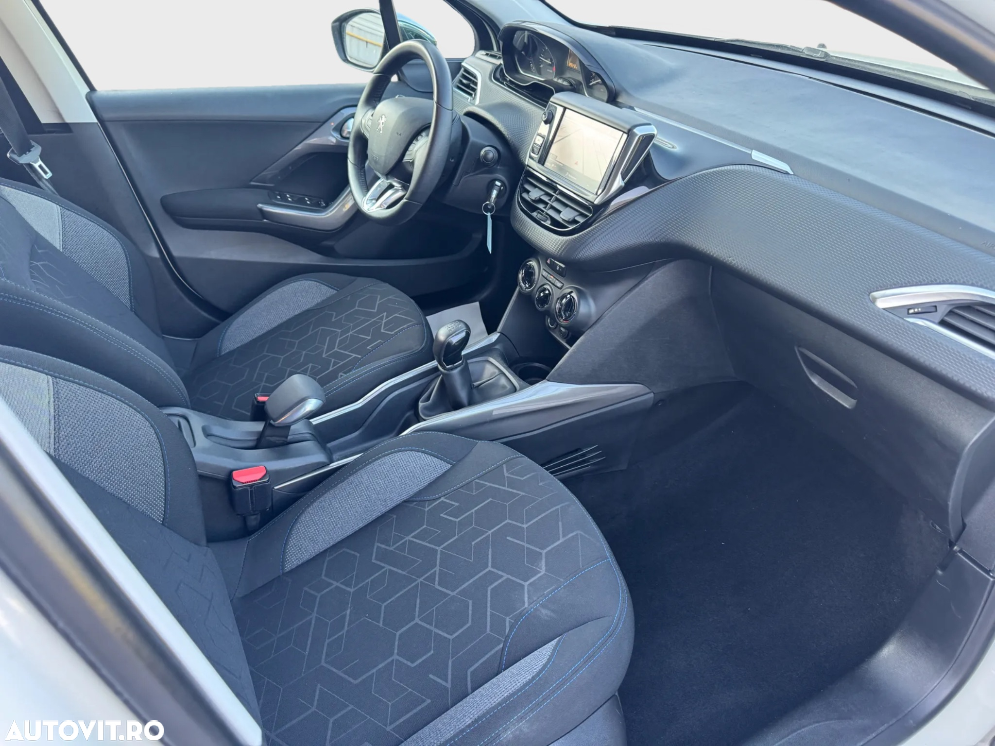 Peugeot 2008 PureTech 82 Style - 8