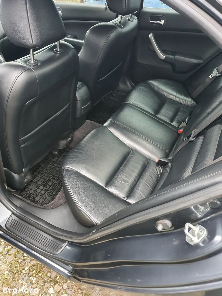 Honda Accord 2.4 Executive - 17