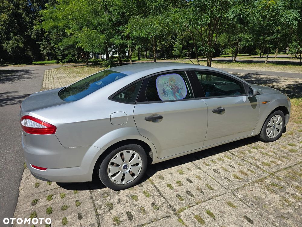 Ford Mondeo 2.0 TDCi Ambiente - 14