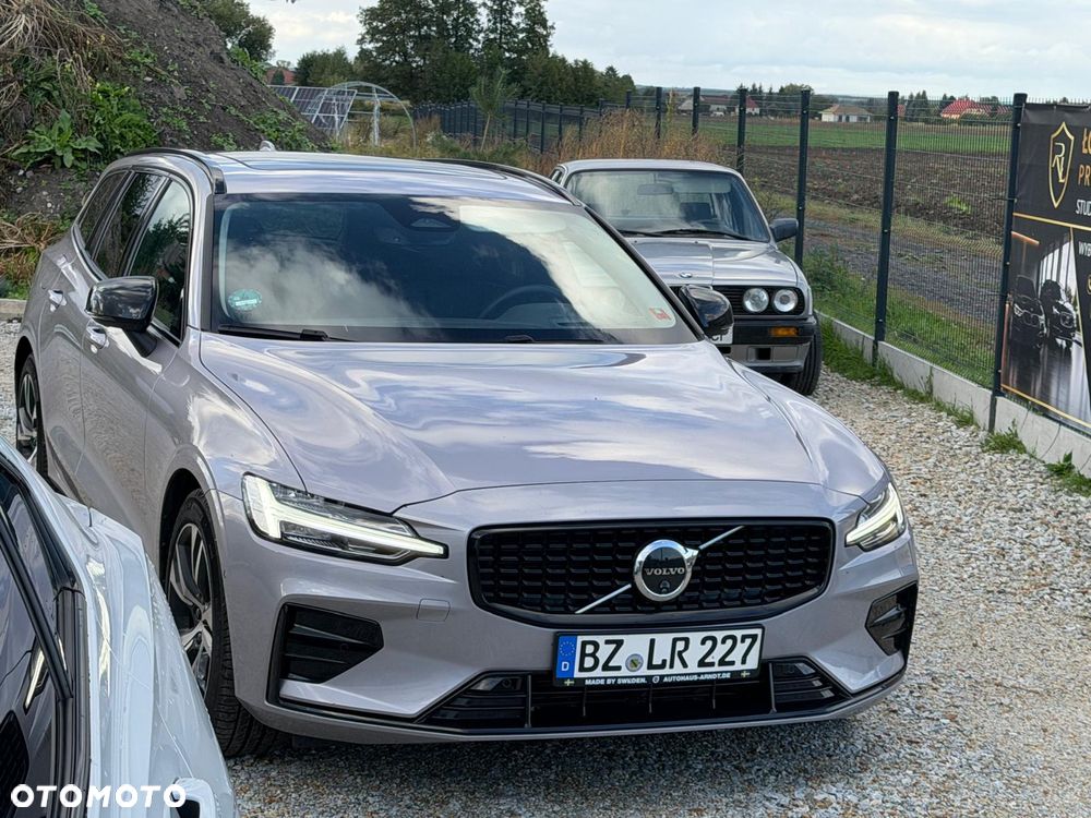 Volvo V60 B4 B DKG Plus Dark - 5