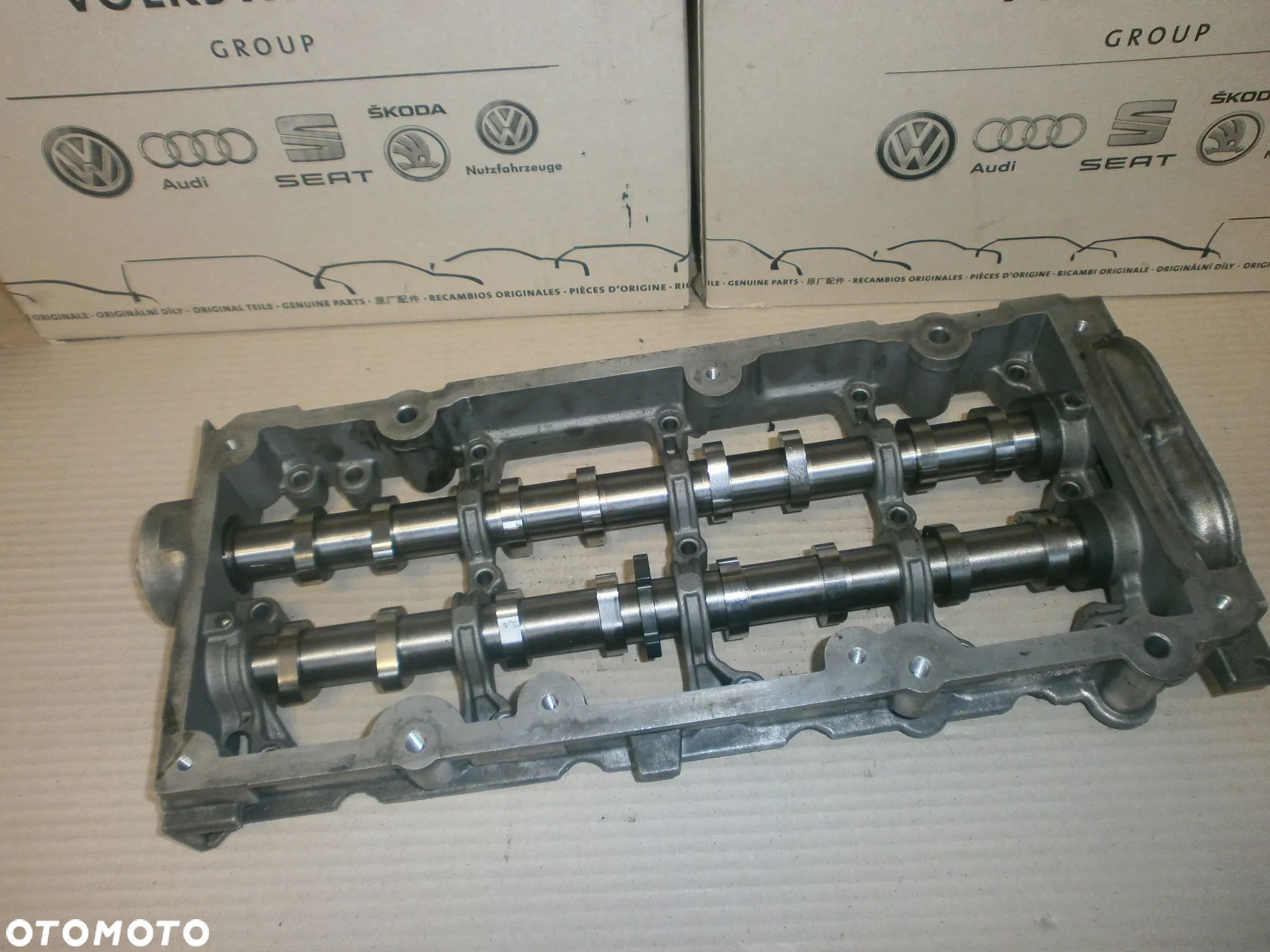 Wałki rozrządu 04L103308B VW crafter T6 2.0TDI - 1
