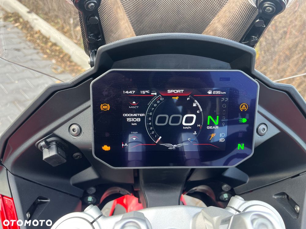 Moto Guzzi V100 Mandello - 9