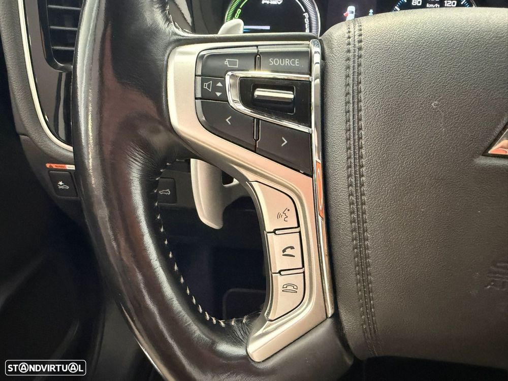 Mitsubishi Outlander 2.0 Instyle Navi - 18