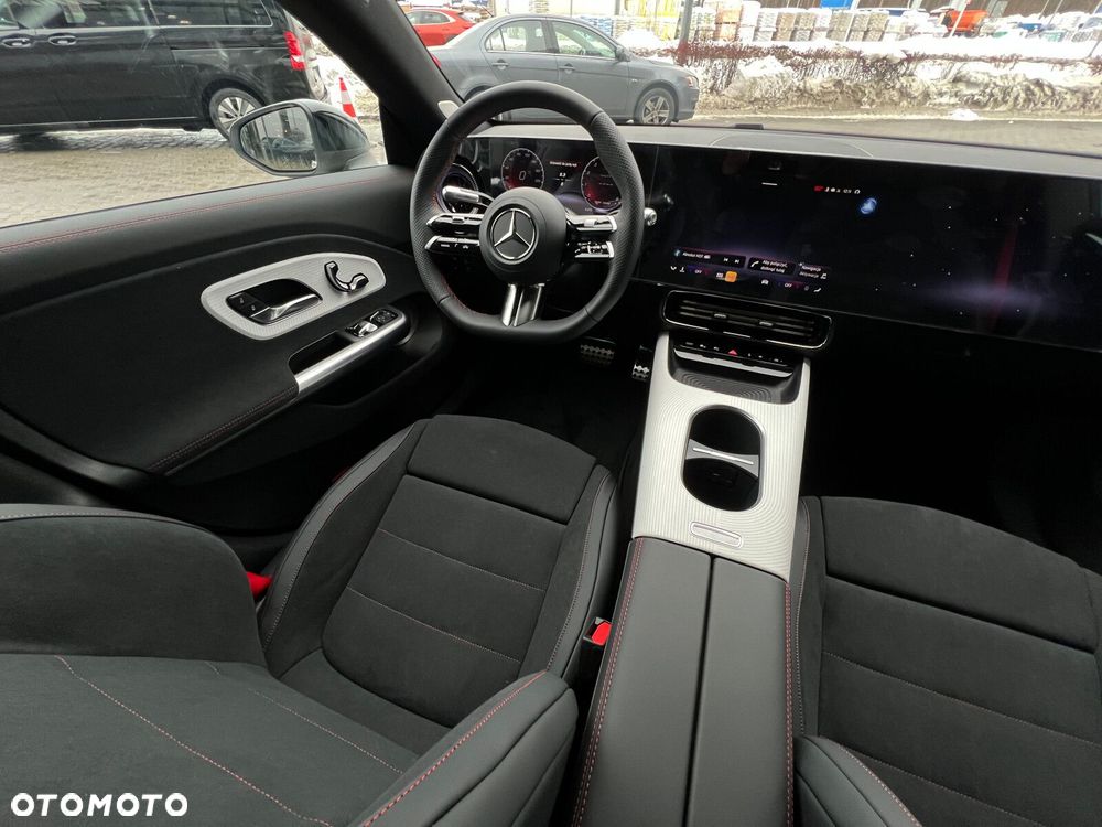 Mercedes-Benz CLA - 13