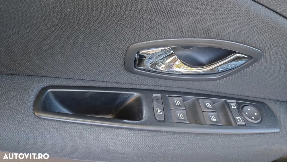 Renault Fluence - 7