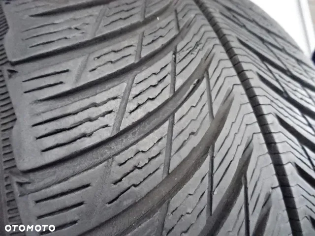 255/40/R19 100V Extra loud Michelin Pilot Alpin 5 - 6