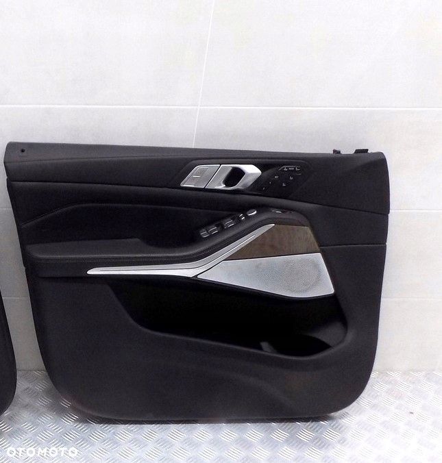 BMW X7 G07 TAPICERKA DRZWI BOCZEK BOWERS WILKINS - 2