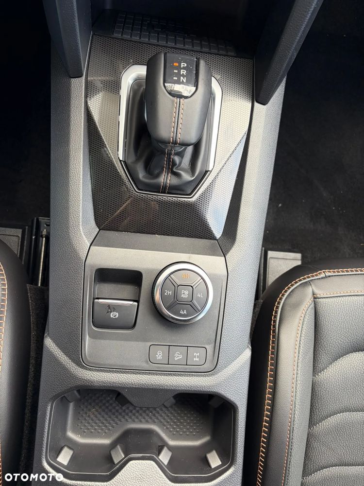 Volkswagen Amarok - 25