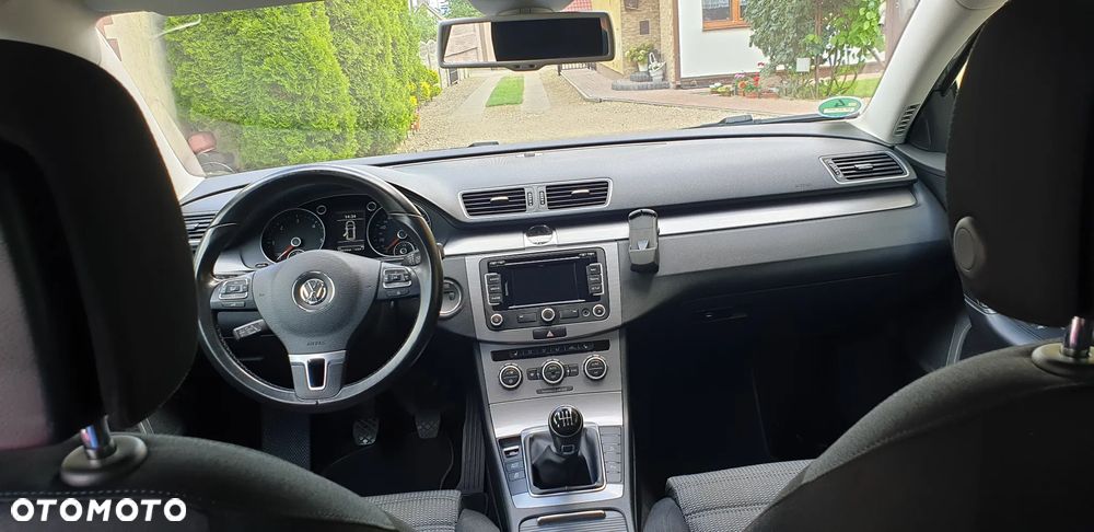 Volkswagen Passat 2.0 TDI Comfortline - 15