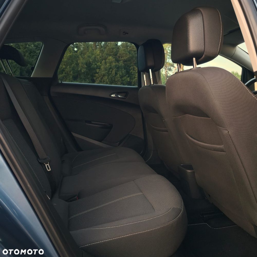 Opel Astra 1.4 Turbo Innovation - 21