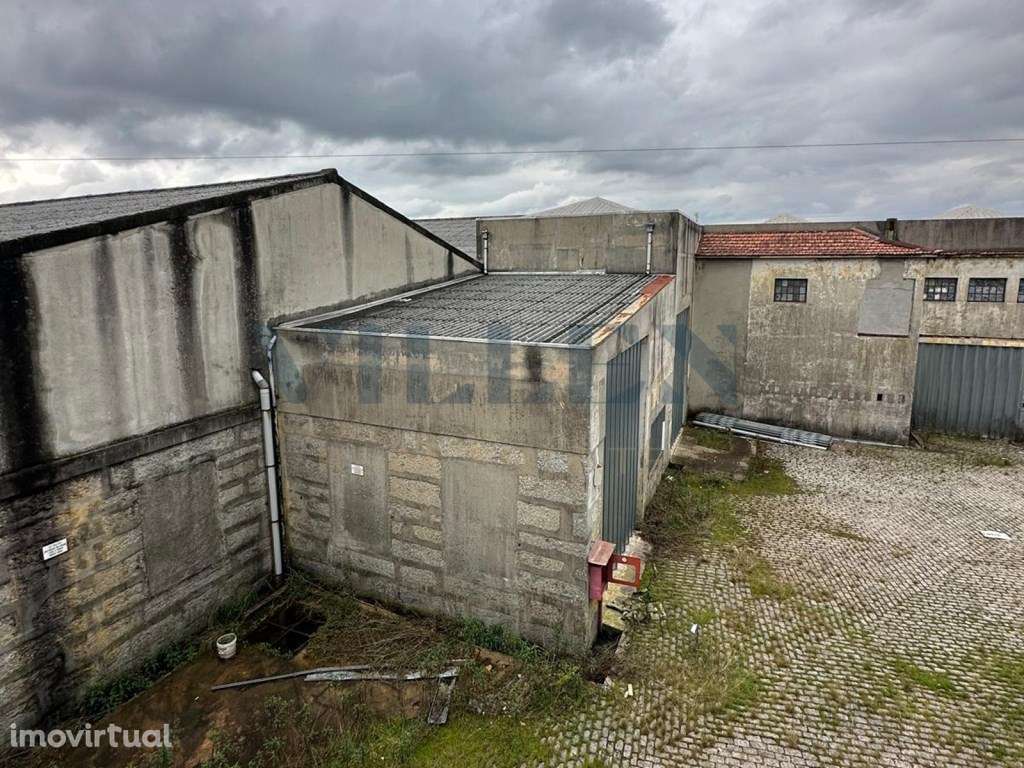 Armazém em Rebordões, Santo Tirso - Grande imagem: 2/19