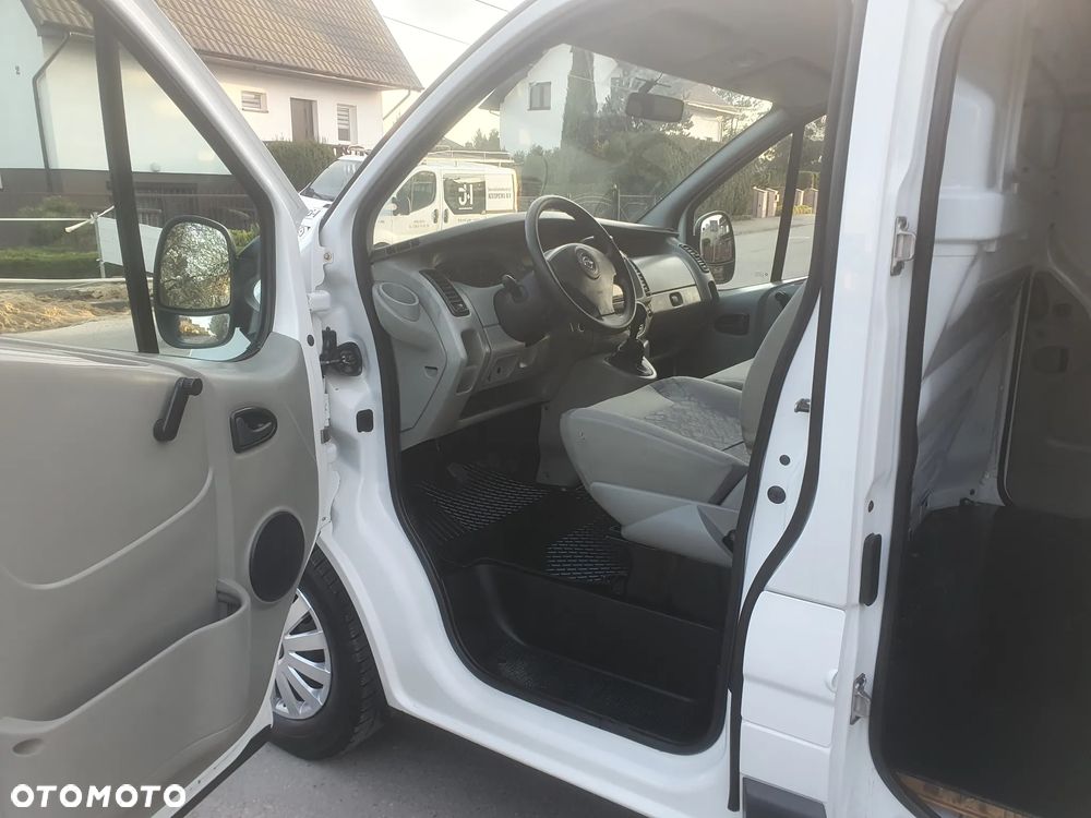 Opel Vivaro - 16