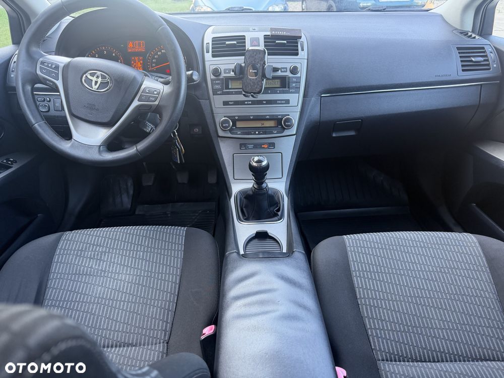 Toyota Avensis 2.0 D-4D Sol Premium - 10