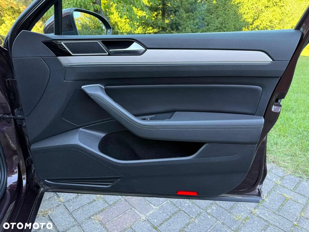 Volkswagen Passat - 27