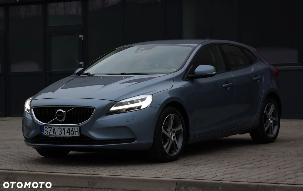 Volvo V40 T2 Momentum - 38