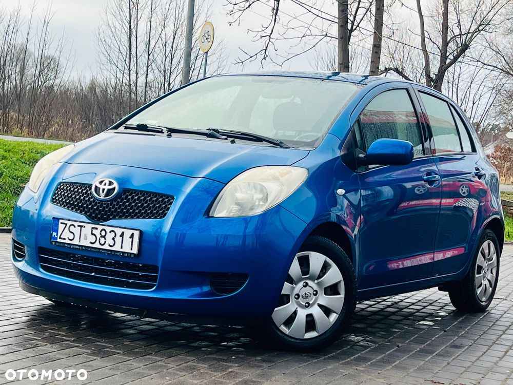 Toyota Yaris 1.0 VVT-i Sol - 2
