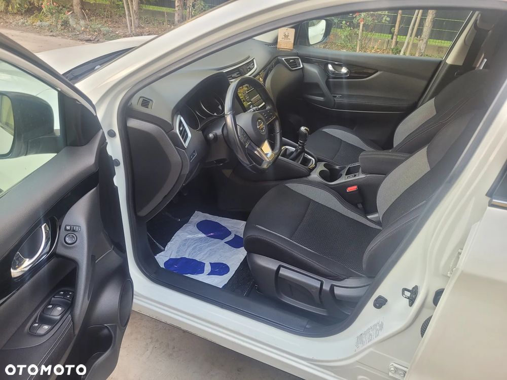 Nissan Qashqai 1.6 DIG-T Visia - 17