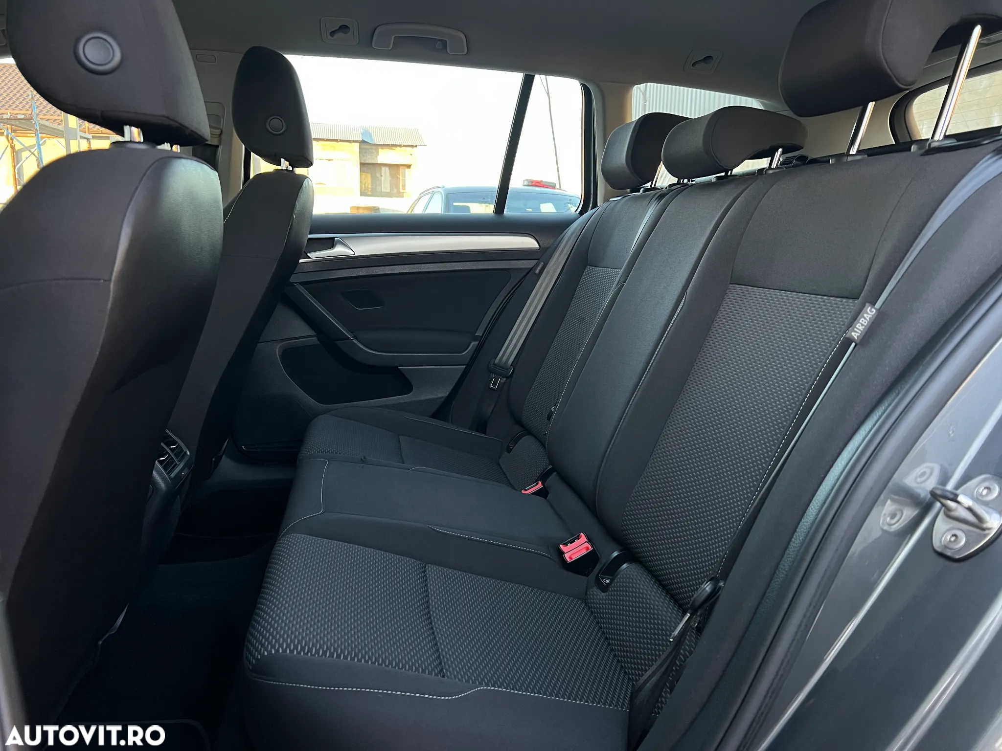 Volkswagen Golf 1.6 TDI Comfortline - 7