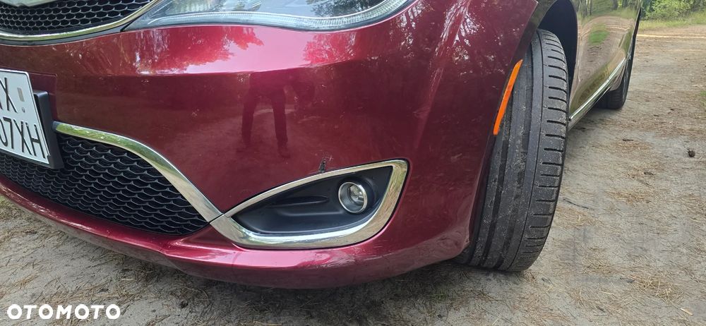 Chrysler Pacifica - 16