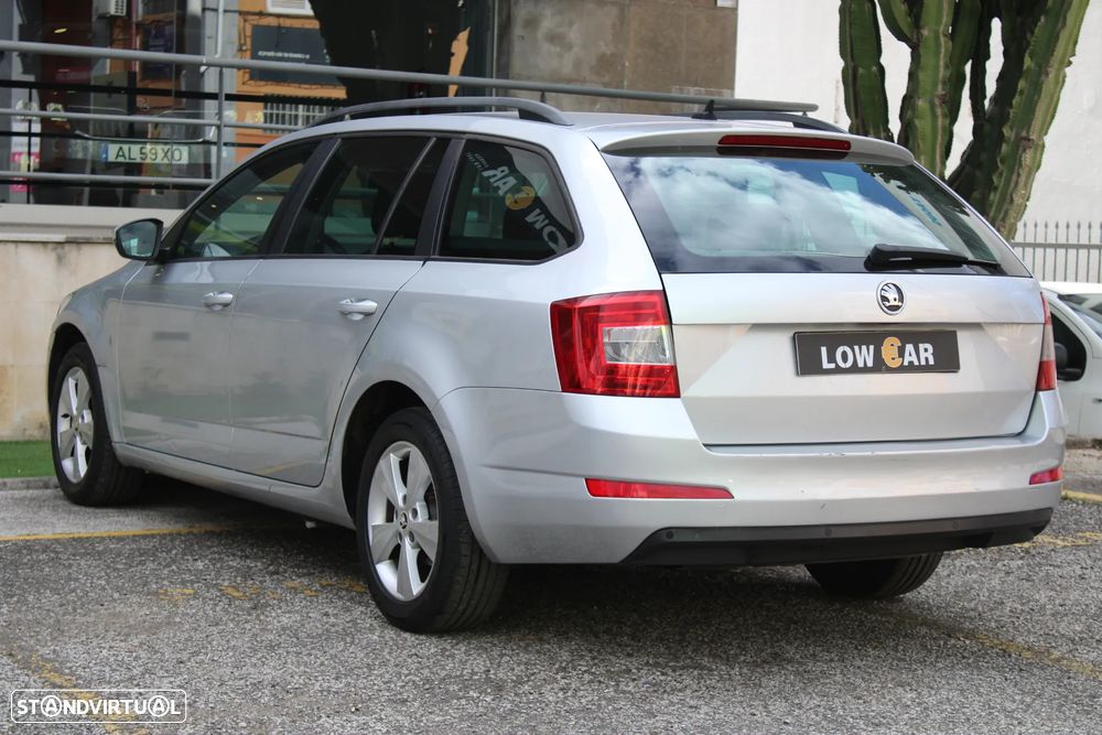 Skoda Octavia Break 1.6 TDI DPF DSG Classic - 8
