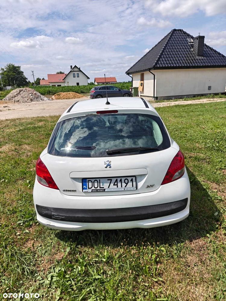 Peugeot 207 - 7