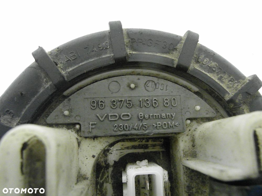 POMPA PALIWA PEUGEOT 106 II 1.1 i - HDZ (TU1M) 9637513680 - 8