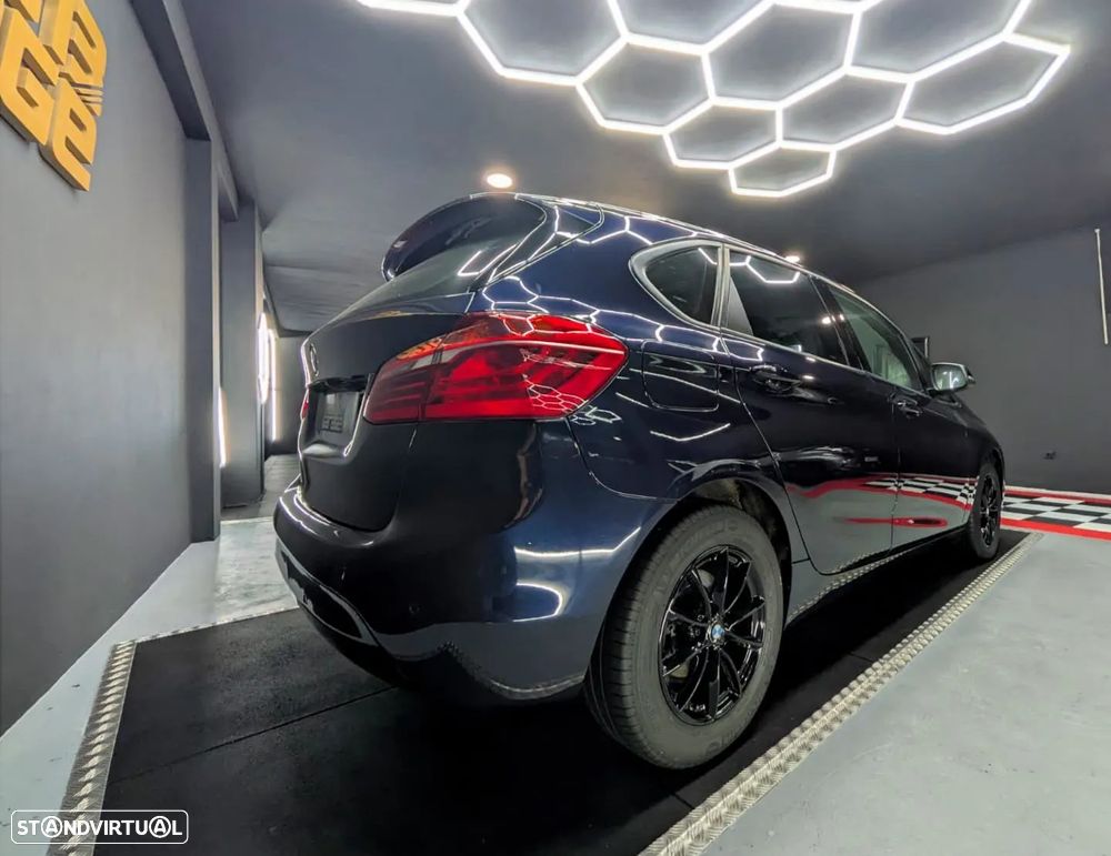 BMW 218 Active Tourer d Line Sport - 9