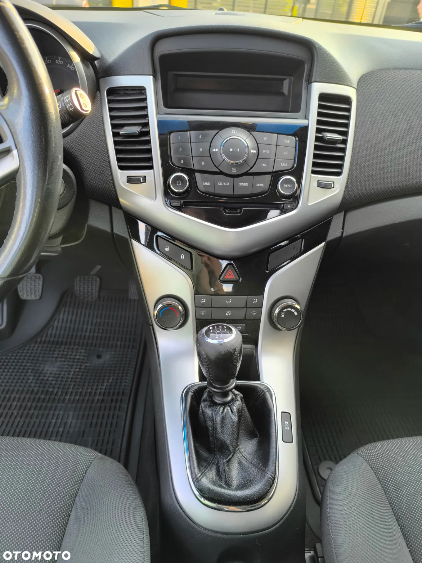 Chevrolet Cruze 1.6 LS - 12