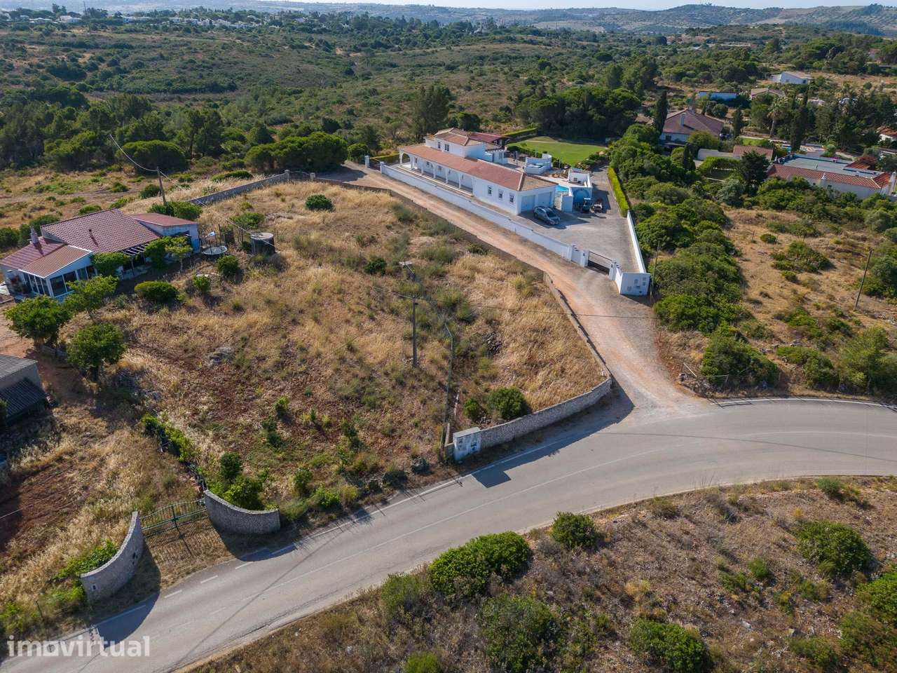 Terreno urbano com vistas panorâmicas em Vila do Bispo - Grande imagem: 4/16