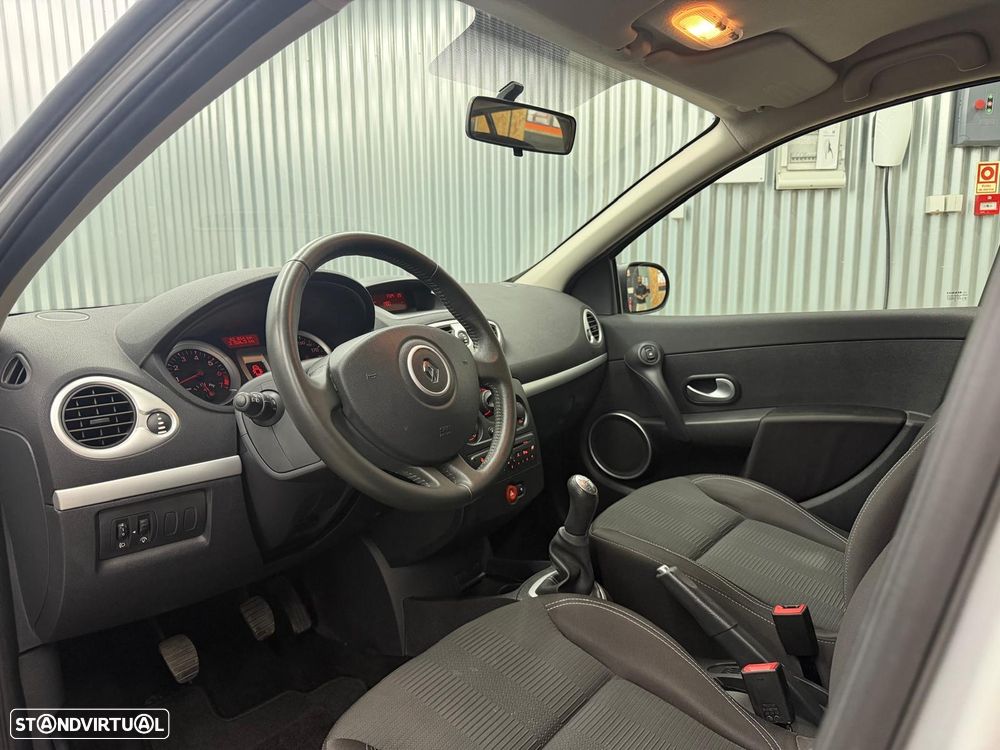 Renault Clio 1.2 16V Dynamique - 9