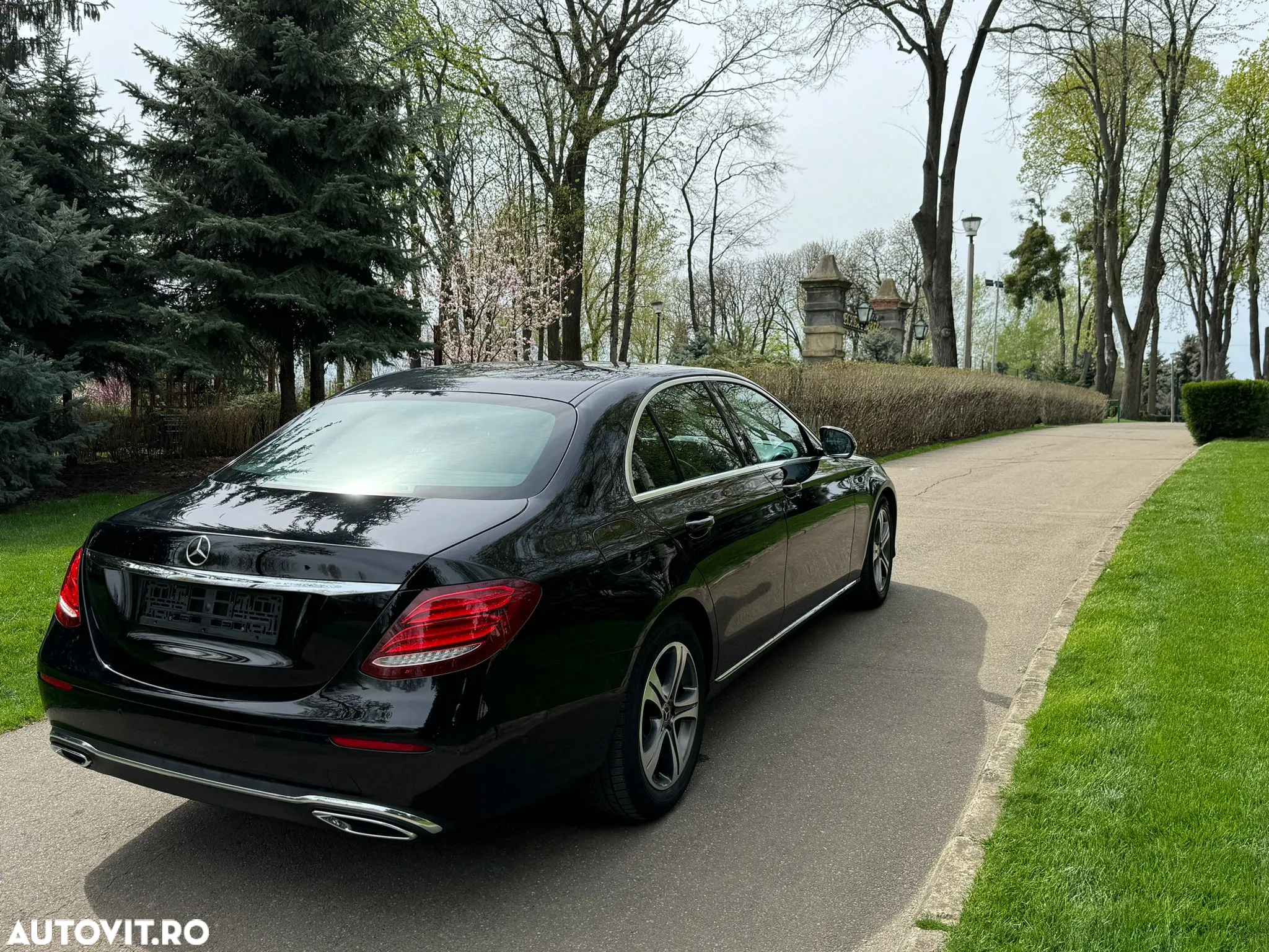 Mercedes-Benz E 200 d T 9G-TRONIC Avantgarde - 15
