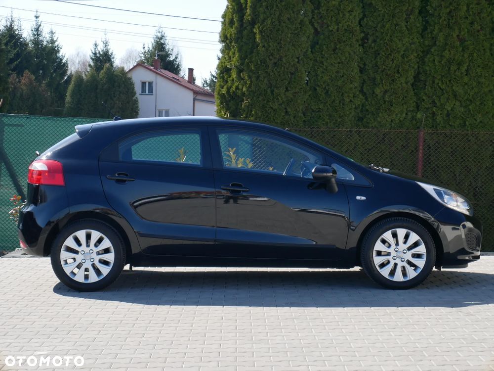 Kia Rio - 5