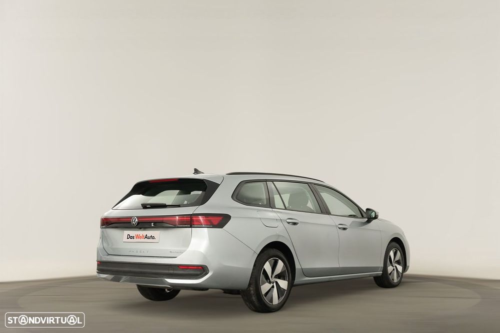 VW Passat Variant 1.5 TSI eHybrid DSG - 4