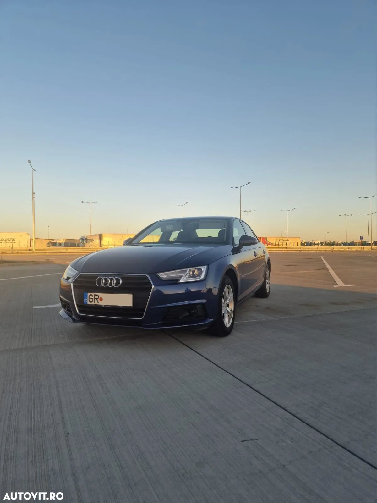 Audi A4 - 1