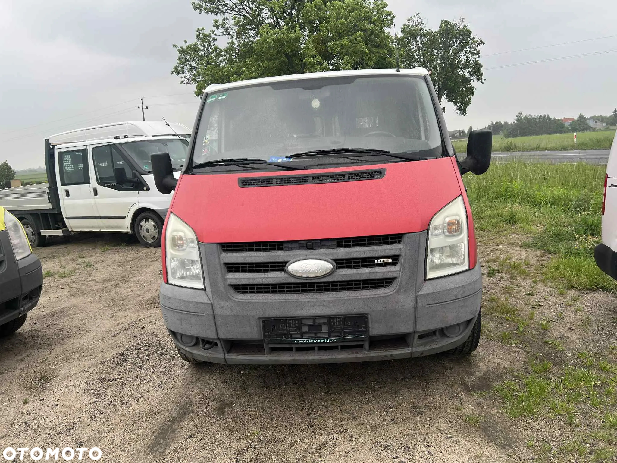 Ford Transit 2,4  tył napęd - 2