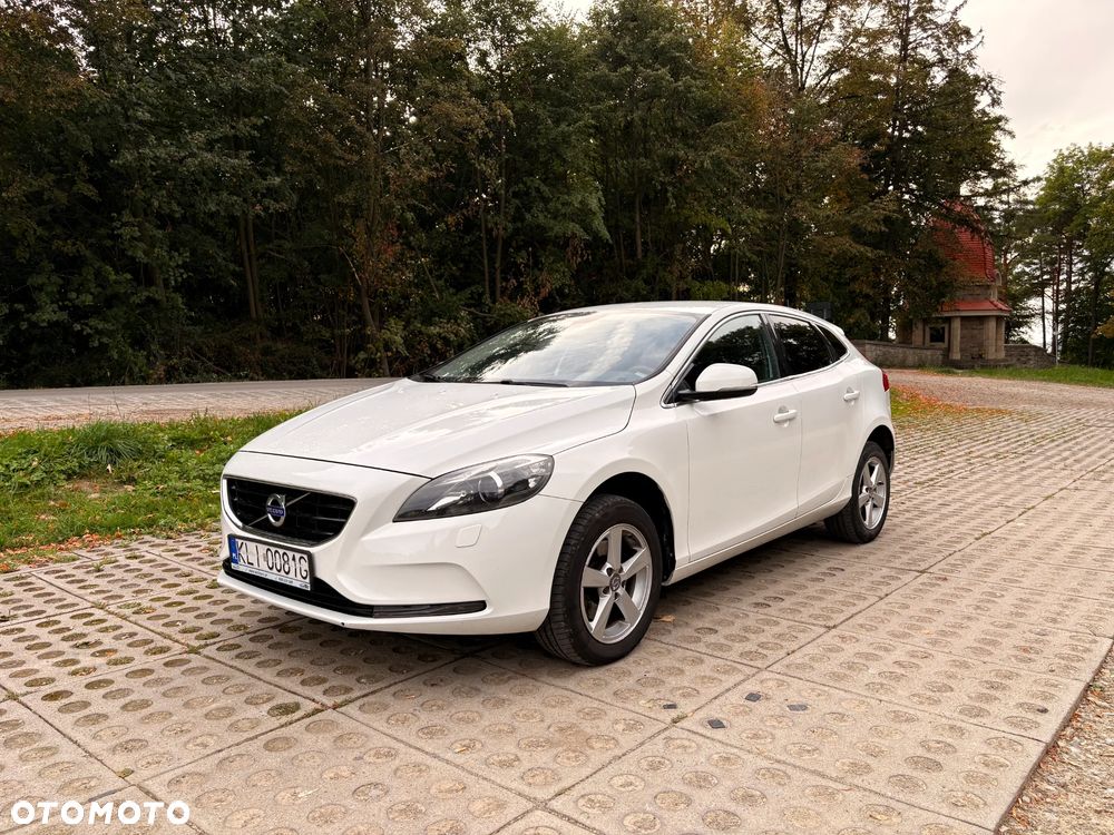 Volvo V40 D2 Momentum - 1