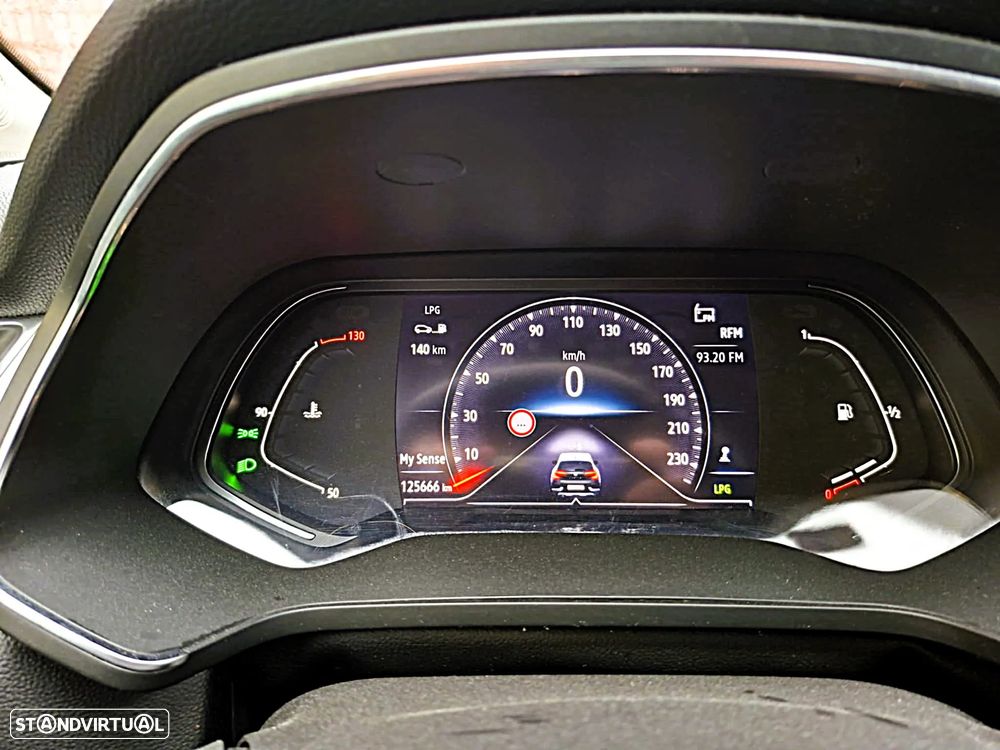 Renault Captur 1.0 TCe Techno Bi-Fuel - 19