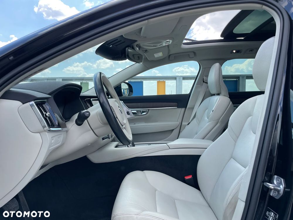 Volvo V90 Cross Country B5 D AWD Pro - 20