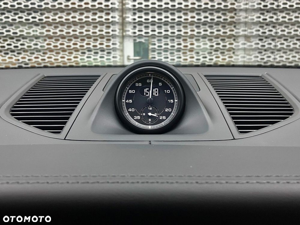 Porsche Macan - 30