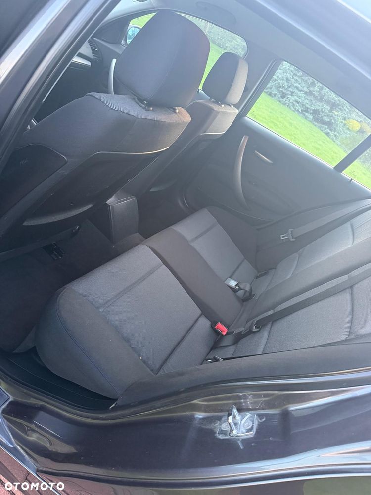 BMW Seria 1 118d DPF - 10