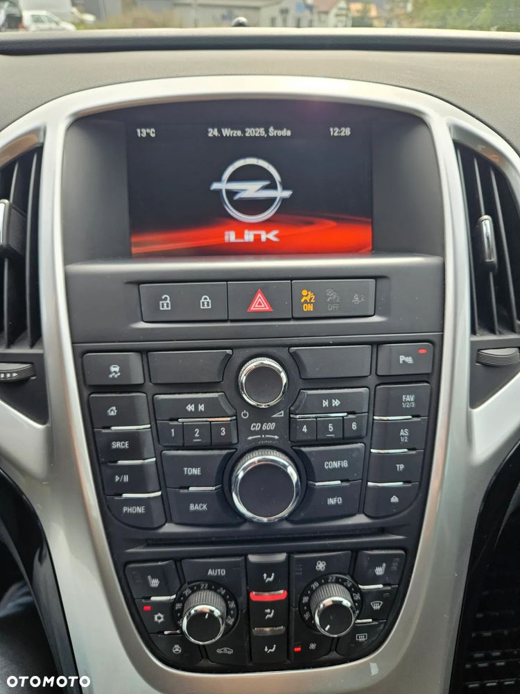 Opel Astra IV 1.4 T Cosmo S&S EU6 - 17